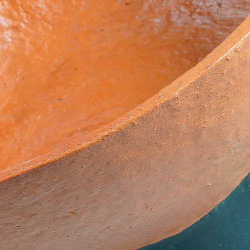 Paper mache Titselo bowl - Terracotta-Black - Close up