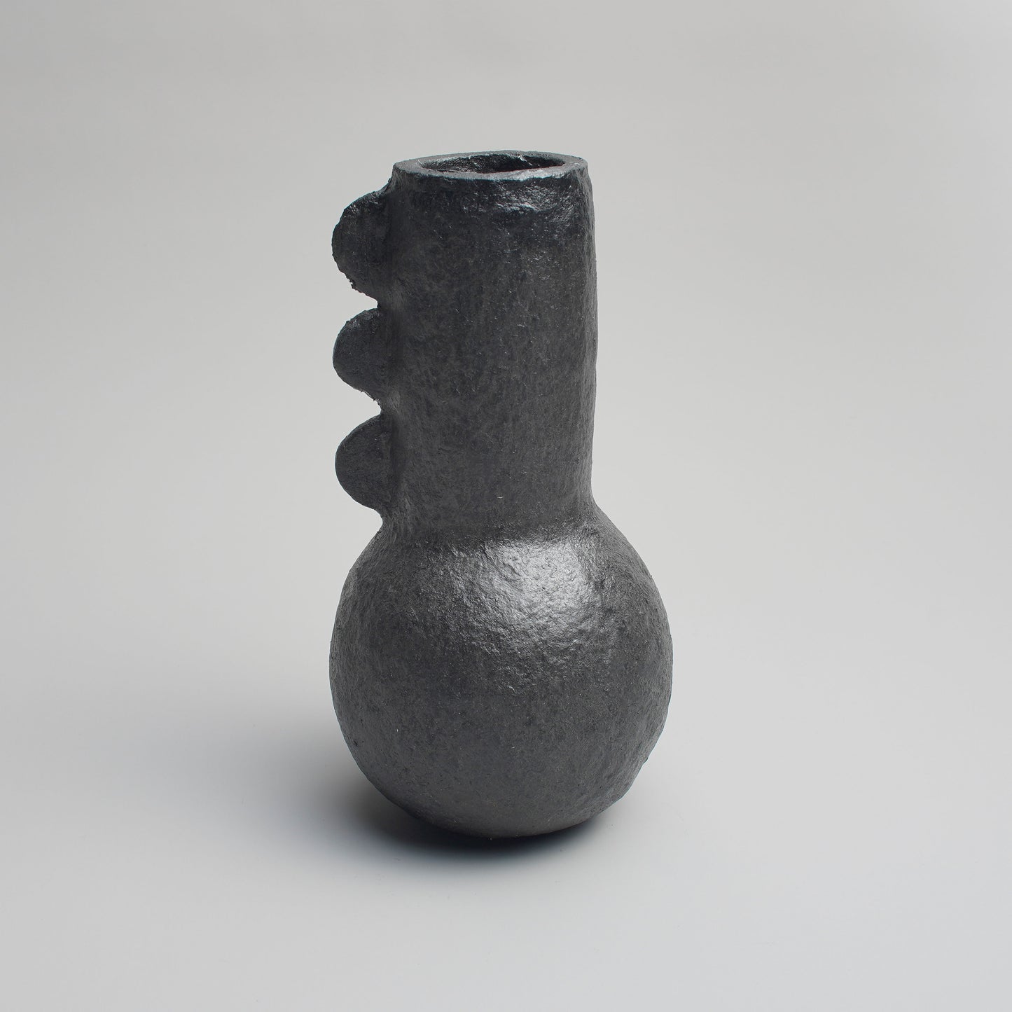 Handcrafted Paper Pulp - Emanti Vase - Concrete - Photo 2