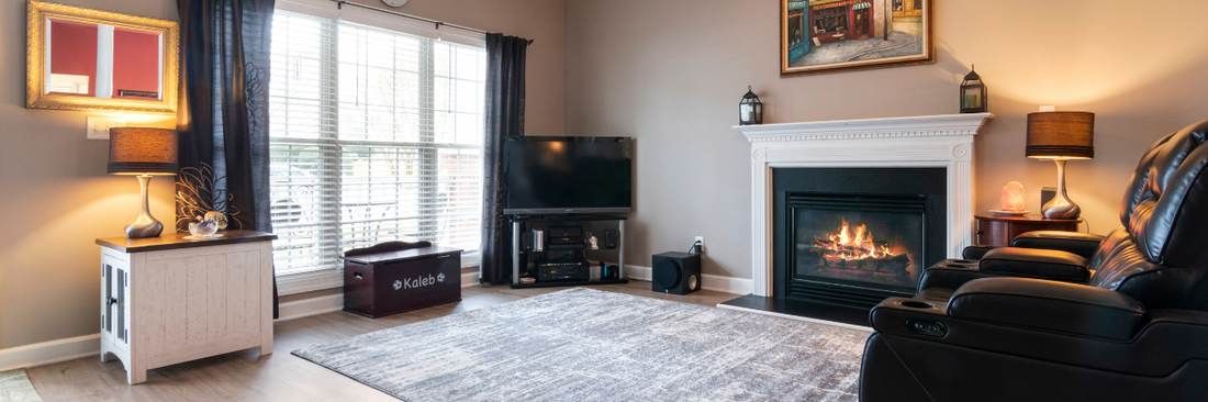 Charm of Black and White Home Decor for Minimalist Spaces