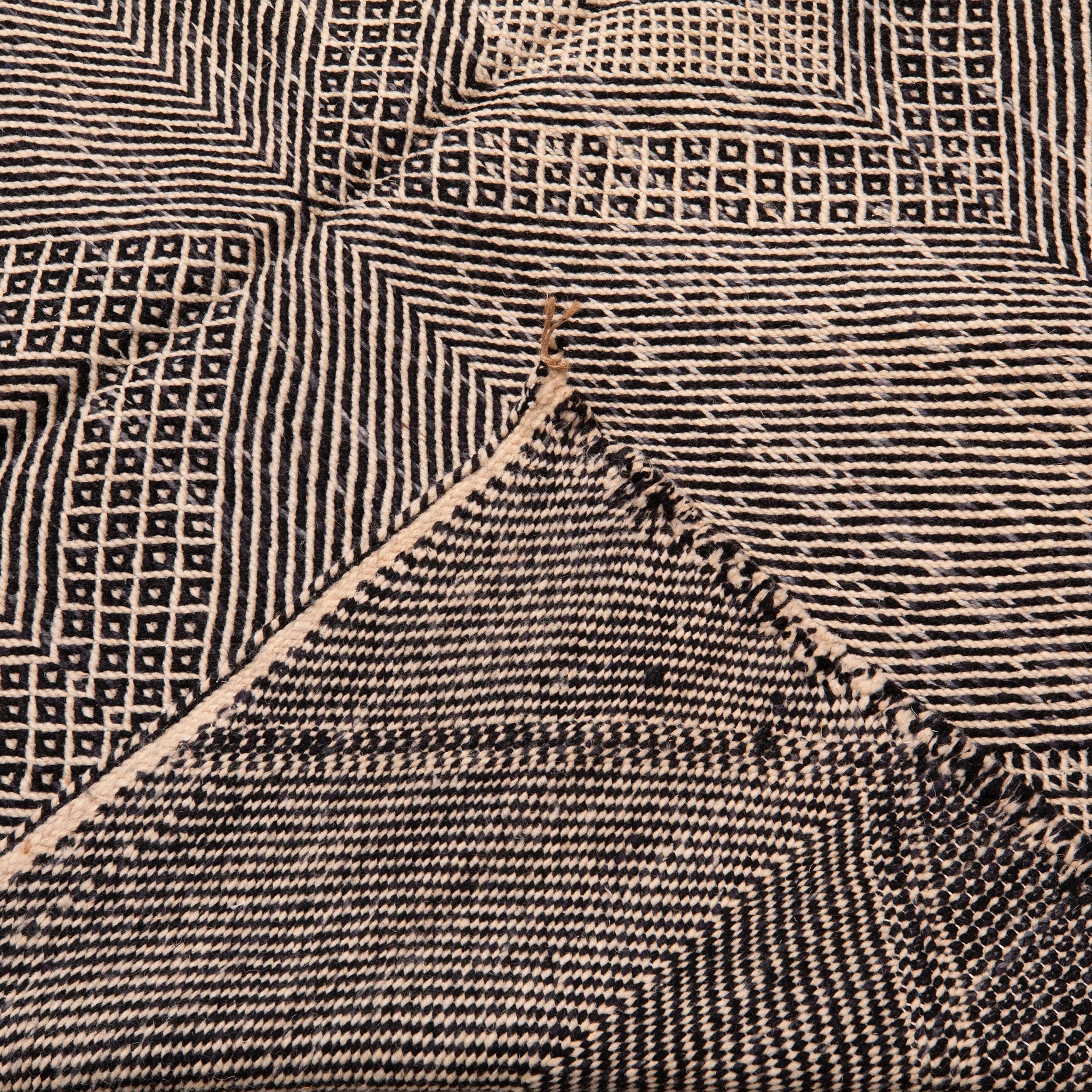 Feda Kilim Rug - Photo 2