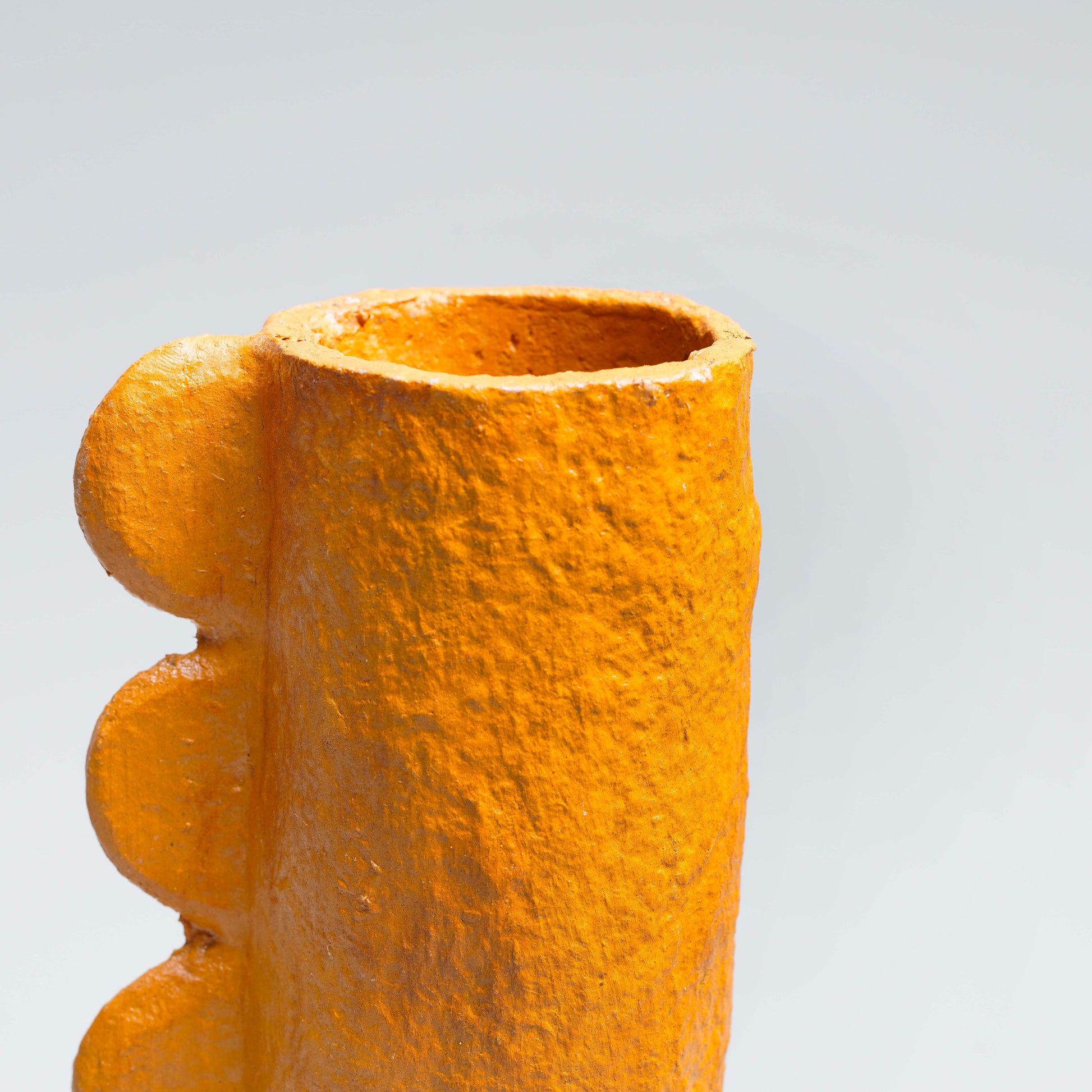 Handcrafted Paper Pulp - Emanti Vase - Mustard - Photo Close up
